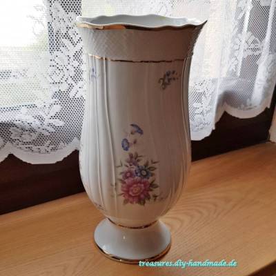 Vintage Holloháza Porzellan Blumenvase mit Blütenmuster & Gold | Ungarn 70er