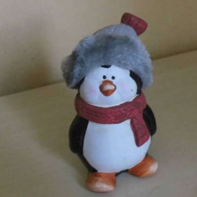 Pinguin   im Weihnachtslook  zum basteln Dekorieren