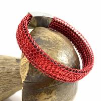 gestricktes Armband aus rotem Kupferdraht mit Edelstahl Magnetschließe und inliegendem metallic-rotem Lederband Bild 1
