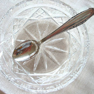 Vintage Zuckerschale aus Bleikristall  mit einem silbernem Löffel aus den 50er Jahren