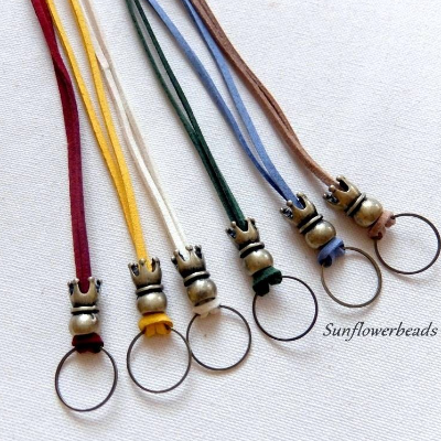 Charmkette aus Velourband mit bronzefarbener Krone und Ring für Wechselanhänger, Farbauswahl