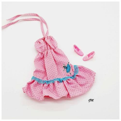 Vintage Barbie Kleid 80er – 2 tlg. Trägerkleid mit türkis Punkten & rosa Schuhen, gebraucht