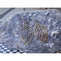 Filigrane bronzefarbende  Blätter  Ohrhänger Bild 1