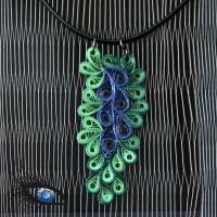 [2020-q-0048] Halskette / Collier mit Quillinganhänger in Grün-Blau Bild 1