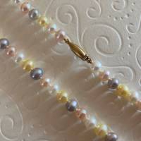 Bunte Perlenkette, Zuchtperlen (teils gefärbt), Home Office, Geschenk für Frauen, Perlencollier, Brautschmuck, Handarb Bild 5