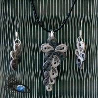 [2020-q-0036] Halskette / Collier mit Quillinganhänger und passenden Ohrringen in Grau Bild 1