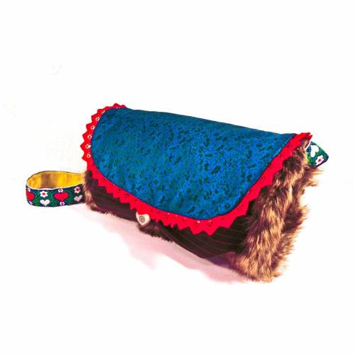 Muff für kleine Mädchen aus Kunstpelz mit aufgesetzter Tasche, Upcycling, Unikat, Weihnachtsgeschenk