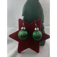 3cm, grüne, matte Weihnachtskugel-Ohrringe "X-Mas" Schneeflocke * Weihnachtsohrringe * Weihnachtskugelohrringe * Bild 1