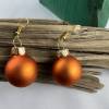 2,5 cm, orange, matte Weihnachtskugel-Ohrringe "X-Mas" aus Glas * Weihnachtsohrringe * Weihnachtskugelohrringe * Bild 4