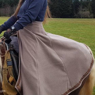 Reitrock Wolle camel, XS-XXL, beiger Wickelrock, langer Rock mit Borte, reiten im Winter, Pferd und Reiter, Toraxacum