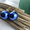 2,5 cm, blaue, glänzende Weihnachtskugel-Ohrringe "X-Mas" aus Glas * Weihnachtsohrringe * Weihnachtskugelohrring Bild 2