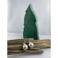 2 cm, silber, matte Weihnachtskugel-Ohrringe "X-Mas" aus Glas * Weihnachtsohrringe * Weihnachtskugelohrringe * C Bild 1