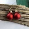 2 cm, rote, matte Weihnachtskugel-Ohrringe "X-Mas" aus Glas * Weihnachtsohrringe * Weihnachtskugelohrringe * Chr Bild 3