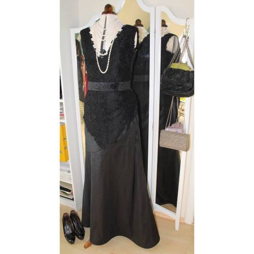 Abendkleid schwarze Spitze / Seide