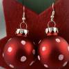 3cm rote matte Weihnachtskugel-Ohrringe "X-Mas" weiße Punkte * Weihnachtsohrringe * Weihnachtskugelohrringe * Ch Bild 3
