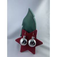 3cm, runde flache silberfarbene Weihnachtskugel-Ohrringe mit Herz * Weihnachtsohrringe * Weihnachtskugelohrringe * Chris Bild 1