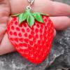 Grosse Erdbeere  vegan Schlüsselanhänger  kawaii Bild 2