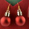 2 cm, rote, matte Weihnachtskugel-Ohrringe "X-Mas" aus Kunststoff * Weihnachtsohrringe * Weihnachtskugelohrringe Bild 2