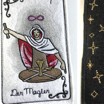 Tarot-Karte 'Der Magier'  /  'The Magician' / 'The Magnus' aus dem Großen Arkana - gestickt auf