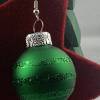 3cm grüne, matte Weihnachtskugel-Ohrringe mit Glitzerstreifen * Weihnachtsohrringe * Weihnachtskugelohrringe * Christbau Bild 4