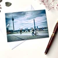 Foto Grußkarte Düsseldorf Rheinufer Fernsehturm - Klappkarte mit Umschlag - Format C6 Bild 1