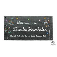 Willkommensschild aus Schiefer für die Familie mit Namen personalisiert, Schieferschild Pusteblume, Türschild wetterfest Bild 1