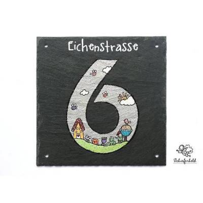 handgemachte Hausnummer aus Schiefer personalisiert mit Zahl und Straßenname, edles Hausnummernschild wetterfest