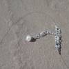Schwebende echte Perle,8mm,  auf Nylonfaden, sehr natürlich und dezent, Naturprodukt mit Style, Bild 3