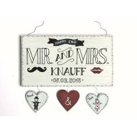 Personalisiertes Hochzeitsgeschenk für Paare. Türschild aus Holz Mr. AND Mrs. mit Namen personalisiert. Bild 1