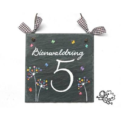 handgemachte Hausnummer Schiefer mit Straßenname und Zahl personalisiert, wetterfestes Hausnummernschild mit Pusteblumen