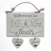 Geschenk für Paare, Türschild Mr & Mrs aus Holz personalisiert mit Namen, Hochzeitsgeschenk, Geschenk Hochzeit. Bild 2