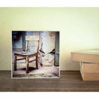 alter Stuhl, lost place, Stilleben, marode, verlassen, Industrie, Foto auf Holz, im Quadrat, 10 x 10 cm Bild 1
