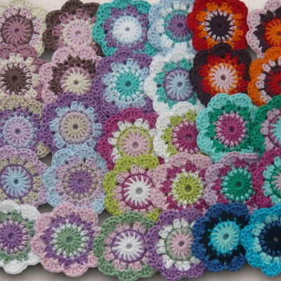 Häkelblume aus 100% Baumwolle – 6 cm – Wunschfarben – Handgemachte Applikation