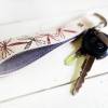 Lederschlüsselanhänger Libelle mit Wunschtext innen - schönes Geschenk zum Muttertag, für die Lehrerin oder die Hebamme Bild 3