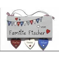 Türschild aus Holz für Familien mit Wimpelkette Heimathafen, personlisiert mit Namen und Herzanhänger. Holzschild. Bild 1