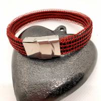 Drahtgestricktes Armband „ER und SIE“, rot mit Silikonband Bild 1