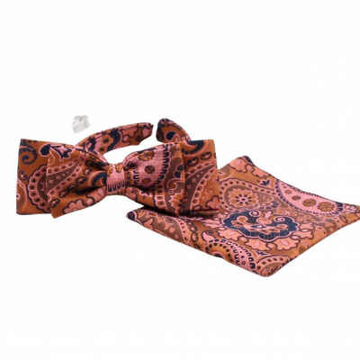 Herren-Fliege und Einstecktuch als Set in einem wunderschönen Lachs-Ton mit dunkelblauen Muster