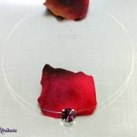 fliegender Stein amethystfarben - kräftiger Lilaton - transparente Kette dunkellila - Kette schwebender Stein Bild 2