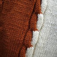 Strickschal - Schal - mit Zopfmuster - handgestrickt - weiß / braun - Unikat Bild 5