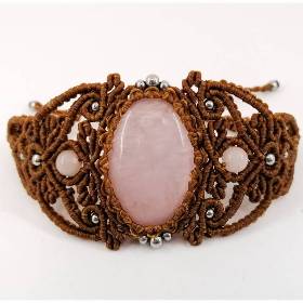 Makramee Armband mit Rosenquarz und Edelstahl-Perlen, Valentinstags-Geschenk