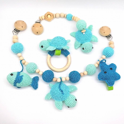Baby Geschenke Set Kinderwagenkette + Rassel + Babyschalenanhänger, Schildkröte, Fisch, Seestern, Blau, Geburt, Taufe