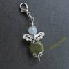 Schutzengel Anhänger Edelstein Jade Opalglas grün weiß silberfarben Schutzengalnhänger Bild 3