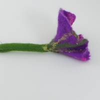 Schlüsselanhänger Filzblüte, einmaliger Taschen-, Schlüssel- oder Rucksackanhänger für Blumenfreunde Bild 2
