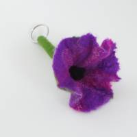 Schlüsselanhänger Filzblüte, einmaliger Taschen-, Schlüssel- oder Rucksackanhänger für Blumenfreunde Bild 3