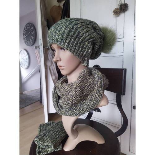 Mütze, Loopschal und Pulswärmer in grün