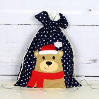 großer Geschenkbeutel für Weihnachten mit Bär mit Weihnachtsmütze ~ Nikolaussäckchen | Weihnachtssäckchen Bild 1