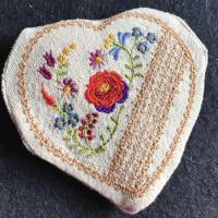 Wildseide Lavendel-Knautsch-Herzen, befüllt mit einheimischen Lavendelblüten - Trostspender für Kranke / ältere Menschen Bild 1