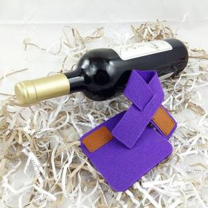 Set für Wein Weinmanschette Tropfstopper Weinkragen Schal Tropfenfänger mit Untersetzer aus Filz Violett Lila Bild 2