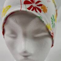 Mütze zum Wenden für 5-7 Jahre / Kopfumfang 50 cm, pink mit bunten Blüten und weiß mit Schmetterlingen und Blumen Bild 4