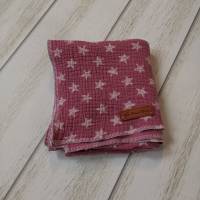 Baby Kleinkind Halstuch, Sabbertuch, Dreieckstuch aus Musselin in rosa mit weißen Sternen Bild 3